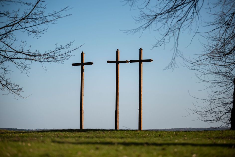 Fallece el sacerdote Patricio Sánchez Molinari tras accidente con crucifijo durante misa en Naranjal