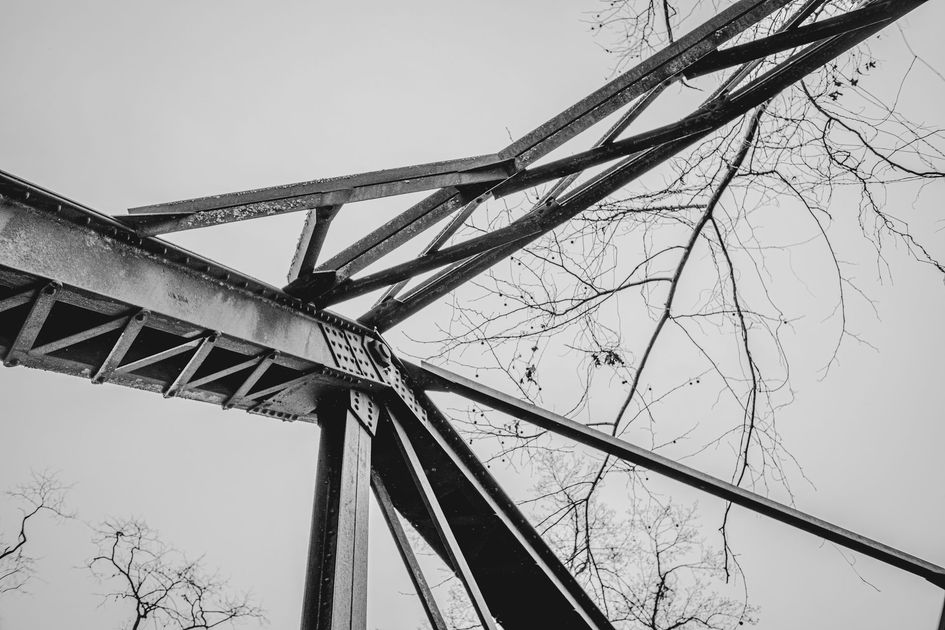 Río Estero Seco amenaza puente en Jaime Roldós y pone en alerta a Naranjal