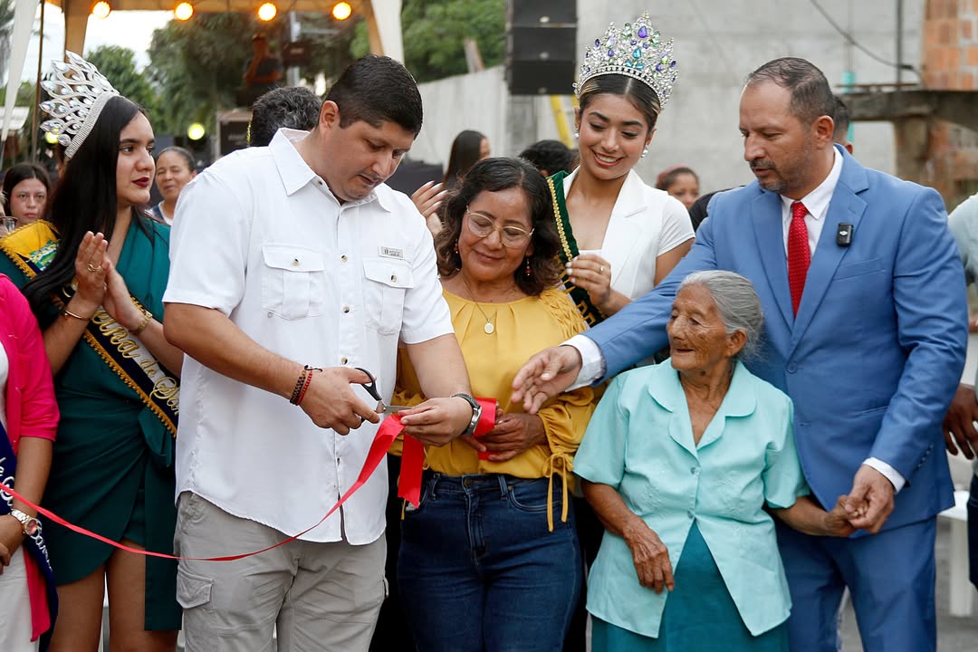 GAD San Carlos entregó nuevas viviendas para familias de Naranjal
