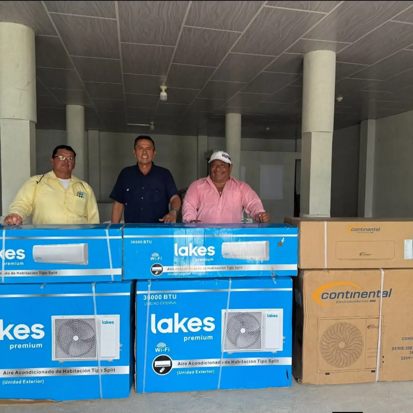 GAD Taura entrega aires acondicionados para fortalecer la sede de pescadores cangrejeros