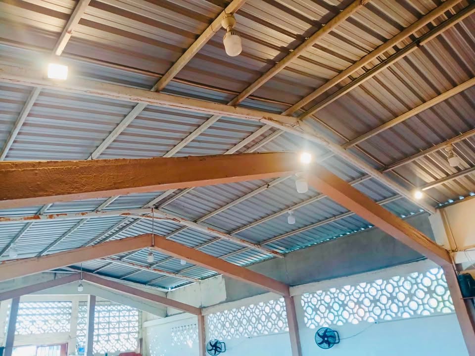 GAD Parroquial Santa Rosa de Flandes mejora iluminación y ventilación en Casa de Oración