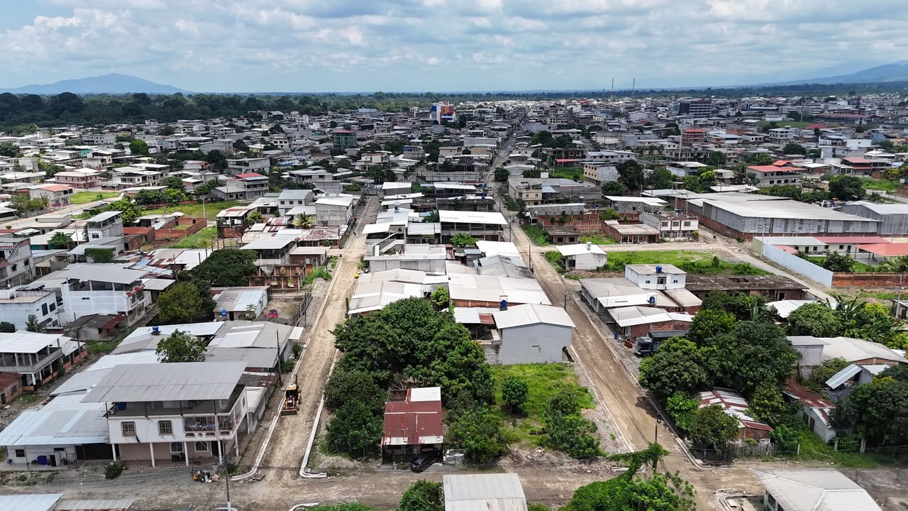 Alcaldía de Naranjal avanza con obras en mercados, canchas y calles del cantón