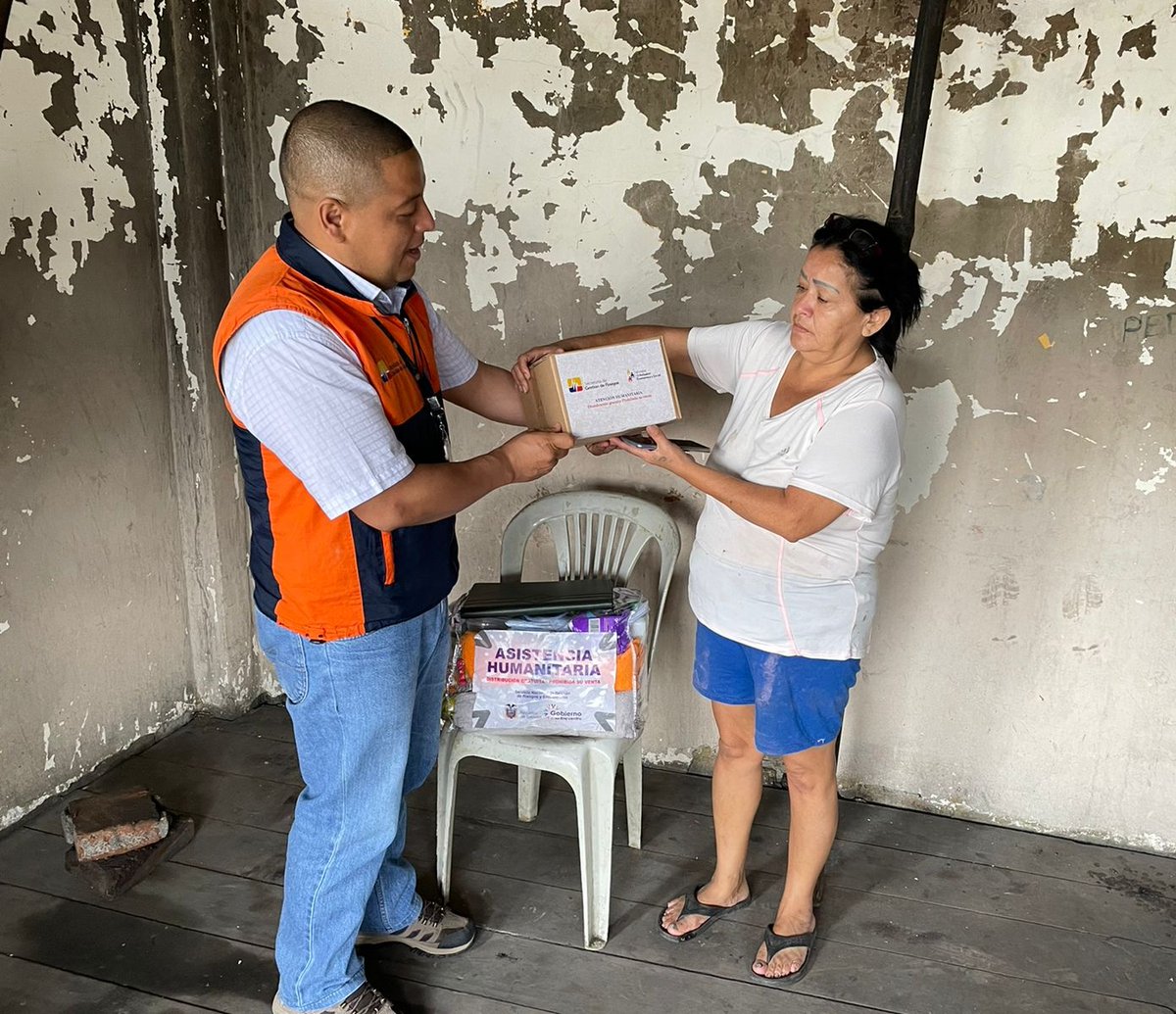 Riesgos Ecuatorianos entregó ayuda a 9 damnificados por incendios en Taura y Jesús María