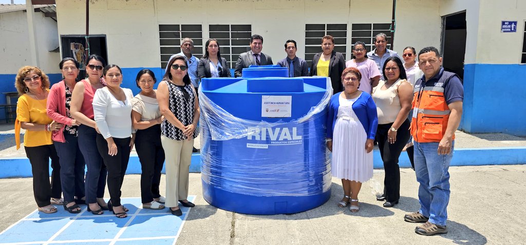 Secretaría de Gestión de Riesgos entrega tanque de agua en Taura, Guayas