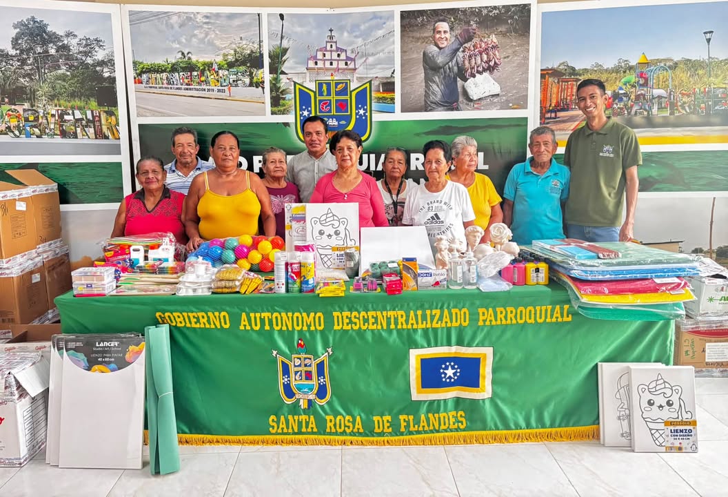 Santa Rosa de Flandes entrega material didáctico para fortalecer el bienestar de adultos mayores