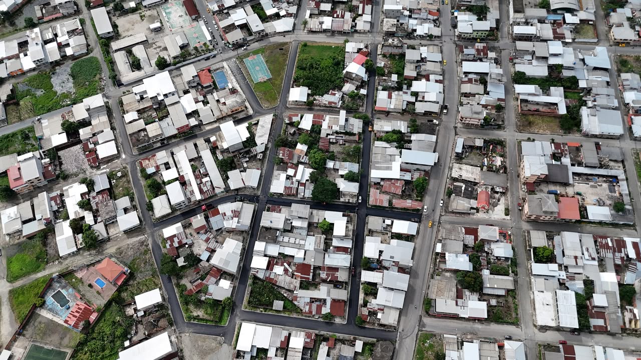 Asfaltado de 1,2 km en Los Robles se entrega este sábado en Naranjal