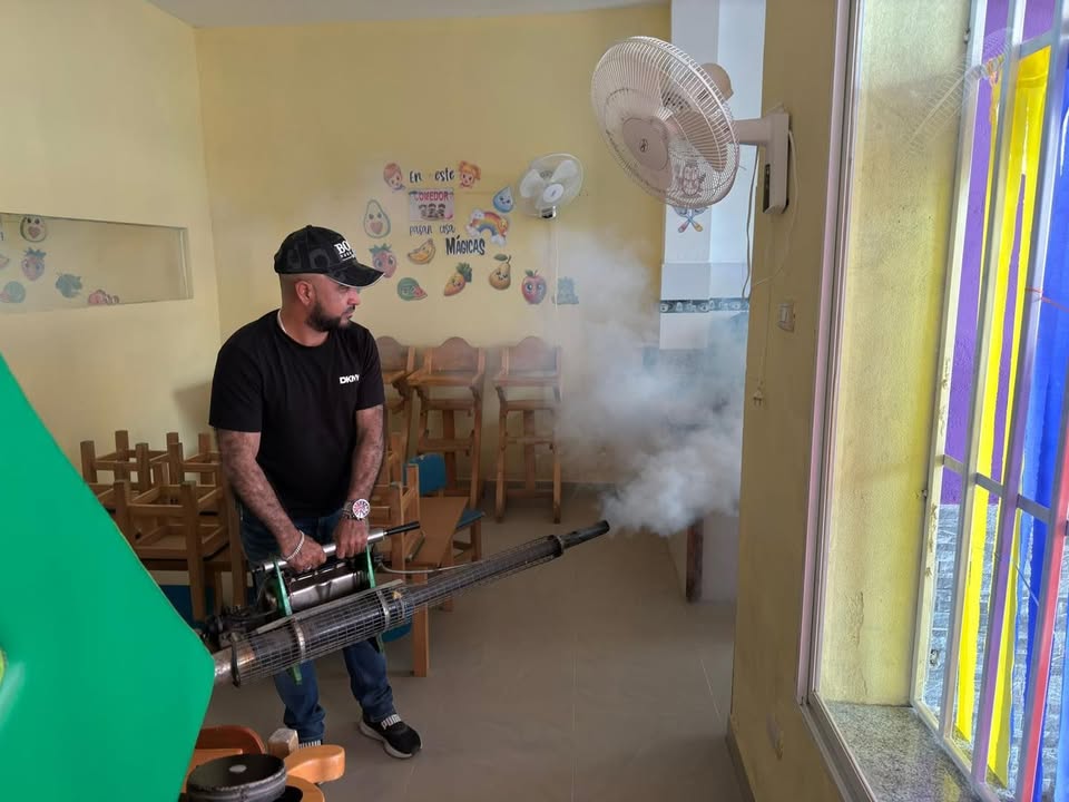 Alcaldía de Naranjal intensifica fumigación en CDI del casco urbano para proteger a niños